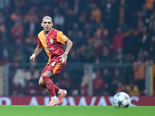 galatasarayda-lucas-torreiraya-surpriz-talip-1766643296449.jpg