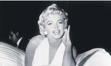 Monroe’nun yanındaki mezar satışta