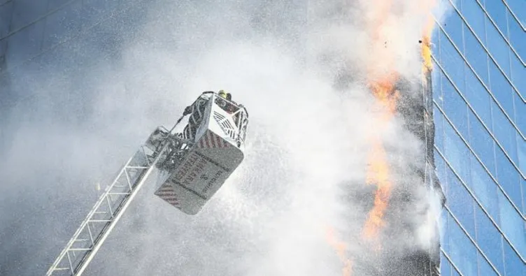 İş merkezinde yangın paniği