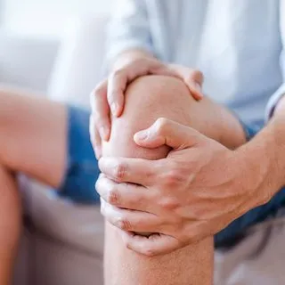 Eklem bozukluğunun neden olduğu ağrılardan kurtulmak mümkün