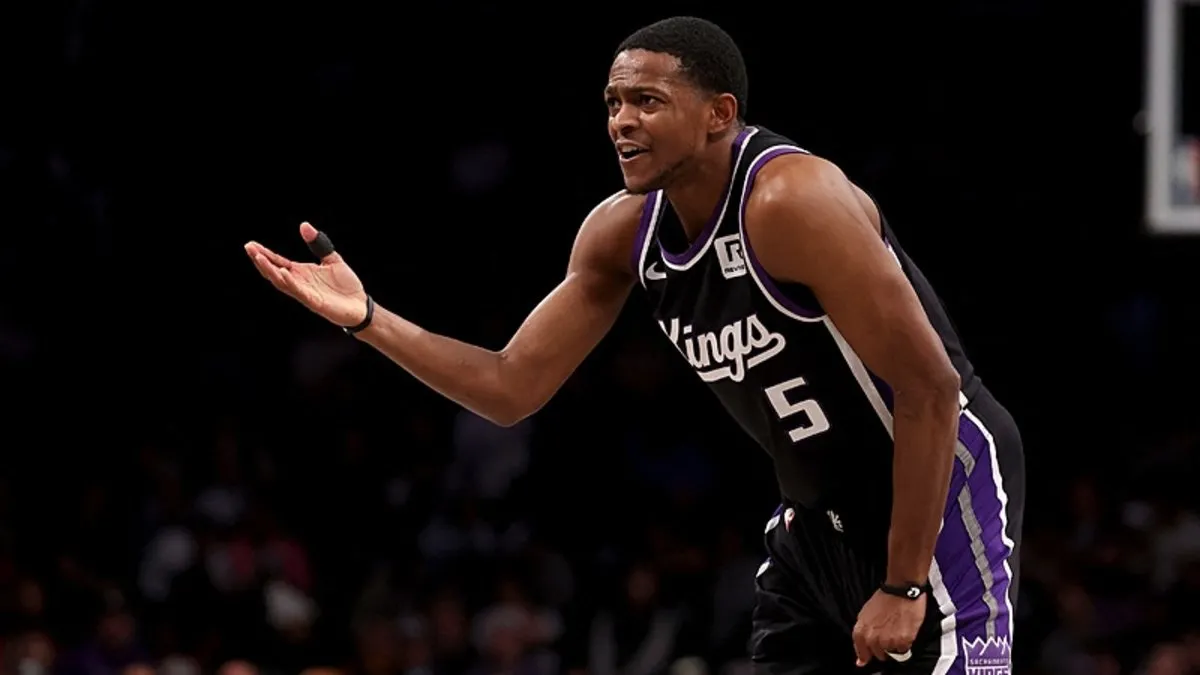 San Antonio Spurs, 3 takımlı takasta De'Aaron Fox'u kadrosuna kattı