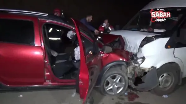 Son dakika: Düzce'de feci kaza!' Minibüs ile otomobil kafa kafaya çarpıştı: 1 ölü 1 yaralı | Video