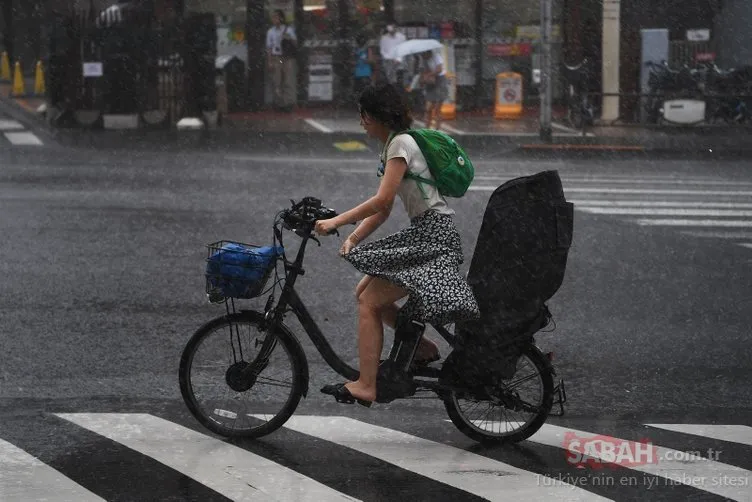 Krosa tayfunu Japonya’yı vurdu