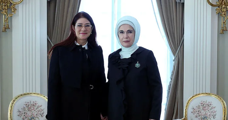 Emine Erdoğan Cilia Flores ile görüştü