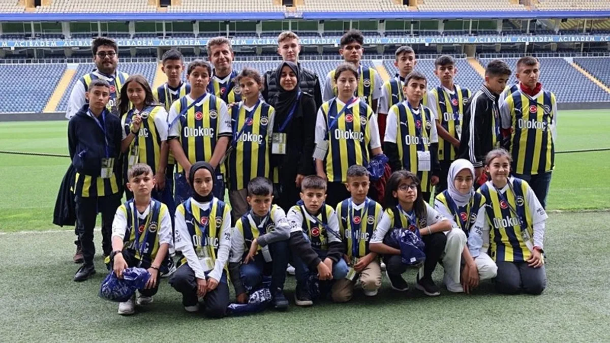 Fenerbahçe, depremzede öğrencileri misafir etti