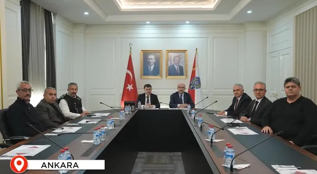 bakan-yerlikaya-acikladi-cumhuriyet-tarihinin-en-buyuk-uyusturucu-operasyonu-525-zehir-taciri-yakalandi-1744869694963.jpg
