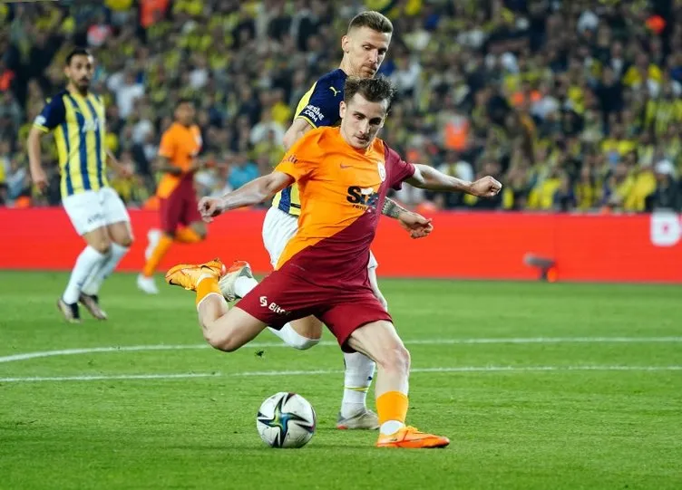 Son dakika: Galatasaray’da Fenerbahçe derbisi öncesi kriz patlak verdi! Ünlü oyuncunun paylaşımı infial yarattı...