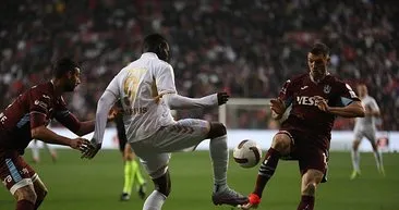 Son dakika haberi: Usta isimden Trabzonspor için flaş sözler! Takımı 10 kişi oynattı