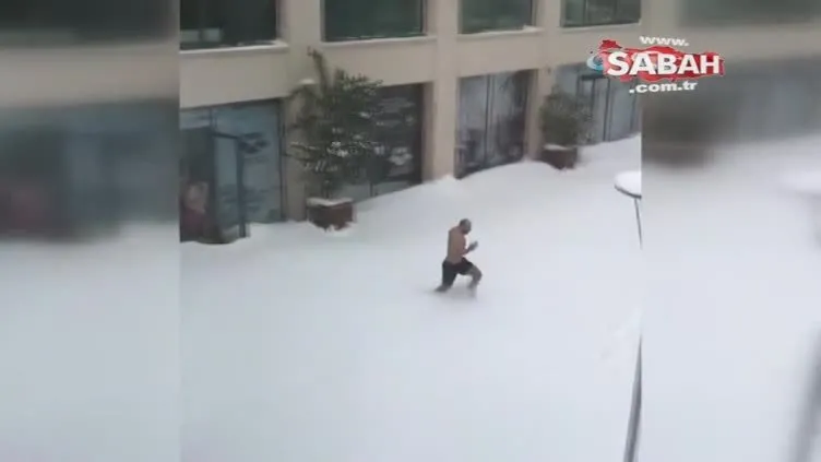 Buz gibi havada havuza girdiler