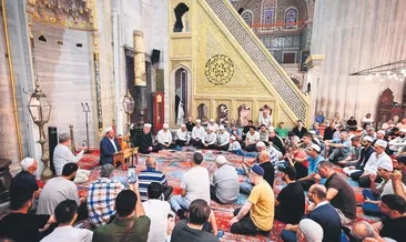 Mevlit Kandili’nde eller semaya açıldı