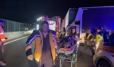 TEM Otoyolu’nda zincirleme kaza! Kamyonet ve tırlar birbirine girdi: Yaralılar var