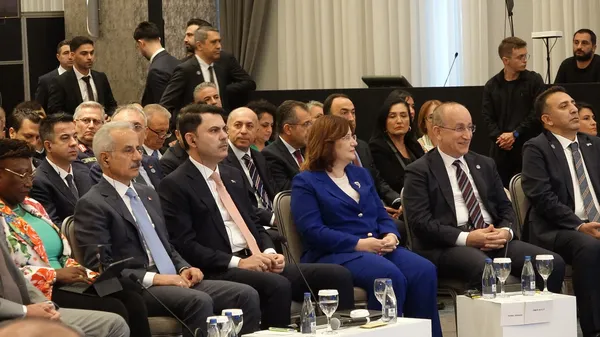 bakan-kurumdan-kritik-uyari-okyanuslarimizin-gelecegi-risk-altinda-1789031583572.jpg