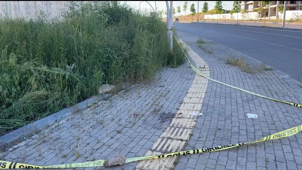 Sivas’ta baltalı saldırgan üç kişiyi ağır yaraladı Sivas’ta baltalı saldırgan üç kişiyi ağır yaraladı