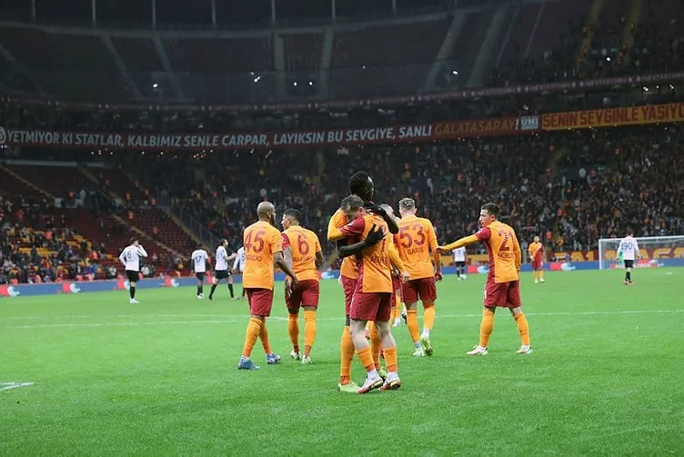 Son dakika: Galatasaray’da ayrılacaklar ve gelecekler belli oldu! Devre arasında dev transfer operasyonu...
