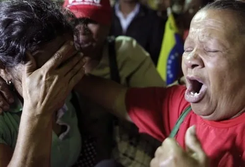 Milyonlar Hugo Chavez’e ağlıyor