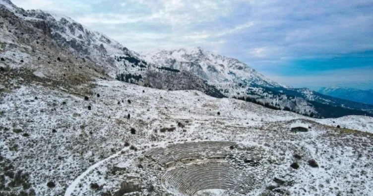 Karla kaplı Sagalassos Antik Kenti havadan görüntülendi