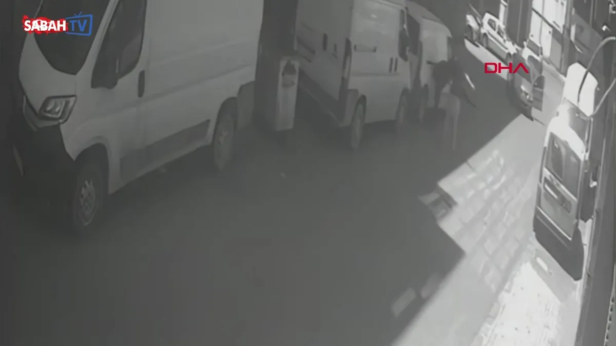 ‘Karımla aranda ne var’ diyerek eşinin çalışanını silahla vurdu videosunu izle ‘Karımla aranda ne var’ diyerek eşinin çalışanını silahla vurdu videosunu izle