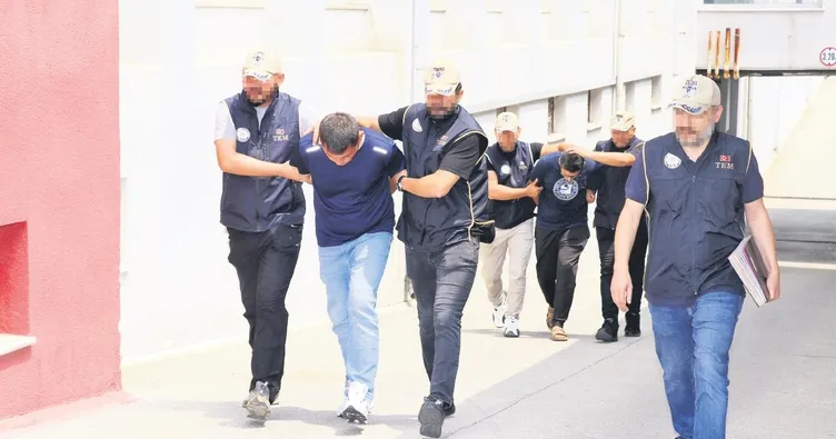 FETÖ üyesi eski erbaşlar yakalandı