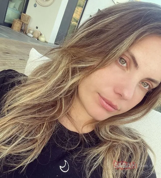 Çiçeği burnunda anne-baba Eda Ece ile Buğrahan Tuncer Paris’te aşk tazeledi! Gözler minik Mina İpek’i aradı...