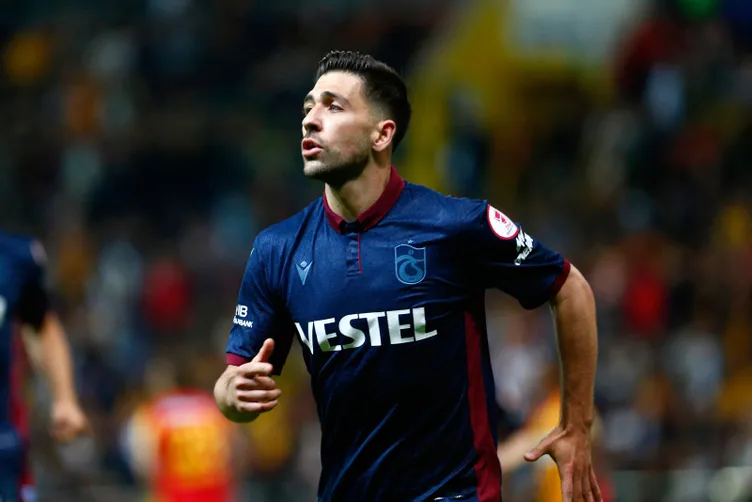 Anastasios Bakasetas fırtınası Yunanistan’da esmeye devam ediyor! Trabzonspor’un yıldızı Uluslar Ligi’ne damga vurdu…