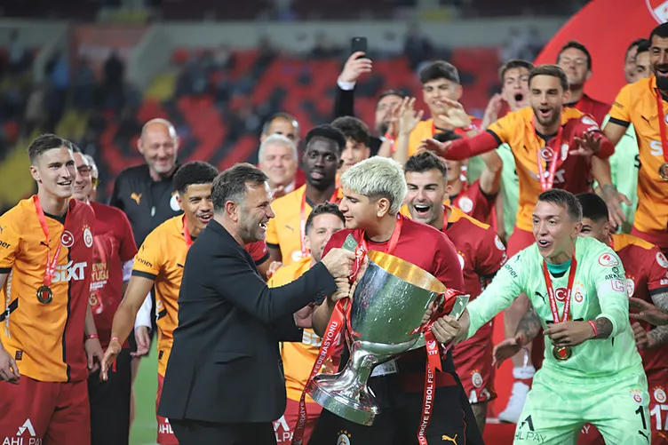 Trabzonspor’dan TFF Başkanı İbrahim Hacıosmanoğlu’na tepki! Oyuncular madalya törenine çıkmadı