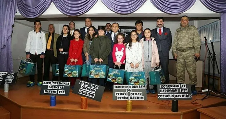 Tunceli’de çocuklar, İnsan Hakları ve Demokrasi Haftasını kutladı