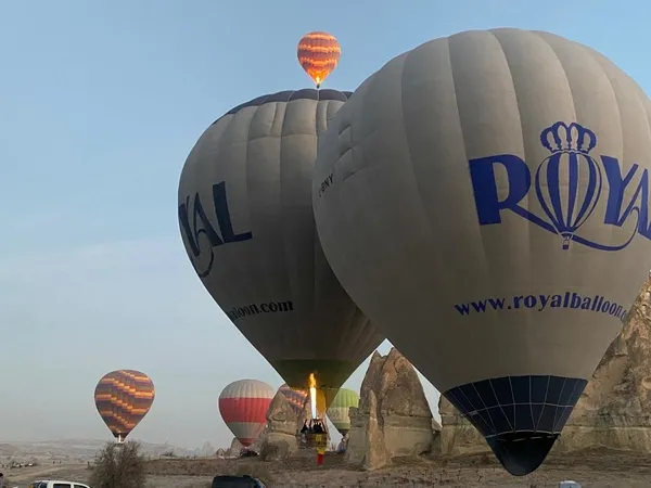 kapadokyada-balon-ucuslarina-ruzgar-engeli-1674808554390.jpg