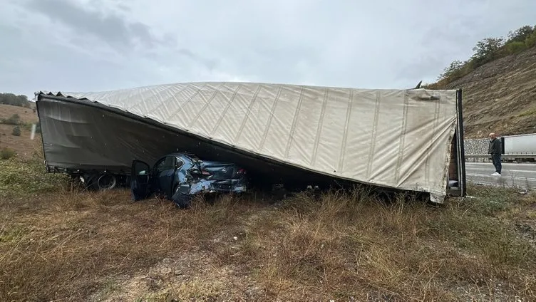 Son dakika: Samsun-Ankara yolunda katliam gibi kaza: 3 ölü 6 yaralı!