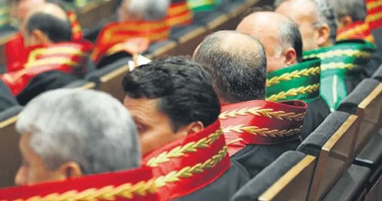 Köşeye sıkışınca darbeye kalkıştılar