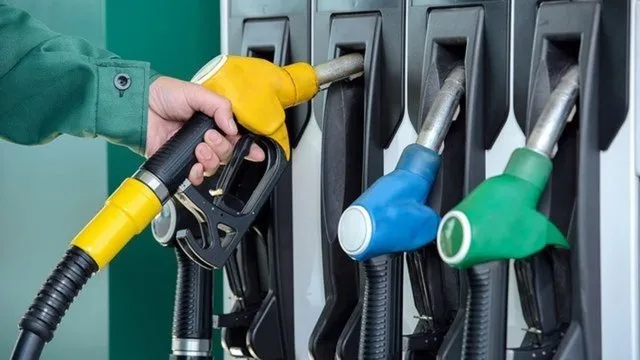 BENZİN FİYATI SON DAKİKA GÜNCELLENDİ! 16 Mart 2022 LPG, motorin, benzin, mazot, akaryakıt benzin fiyatları ne kadar oldu, düştü mü?