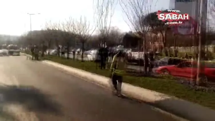 Üsküdar'da otobüs durağa daldı!