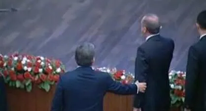 Başbakan Erdoğan Danıştay salonunu terketti
