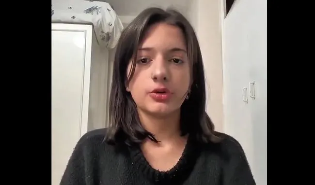 behi...                    </div>
                    <div class=