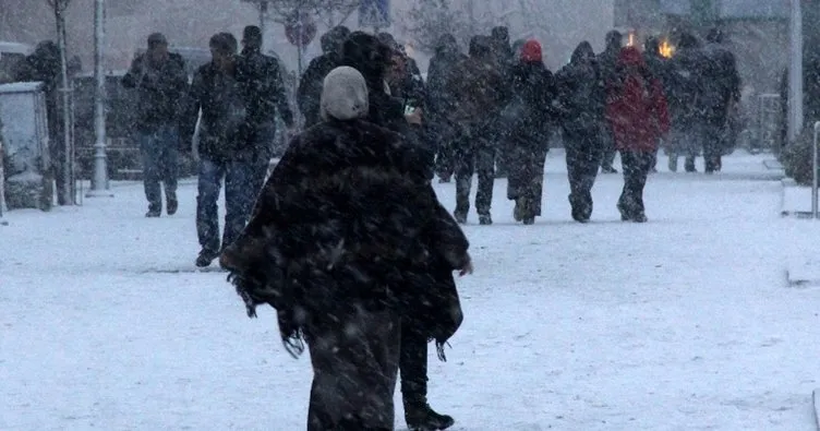 Van’da okullara kar tatili