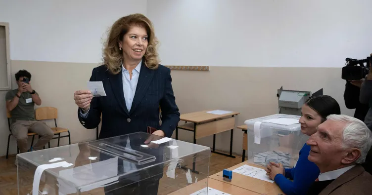 Bulgaristan’da kritik cumhurbaşkanlığı yarışı başladı: Anketlerde kim önde?