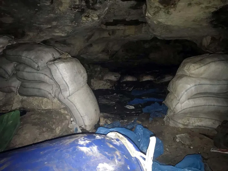 Son Dakika: Diyarbakır'da teröristlerin inleri imha edildi