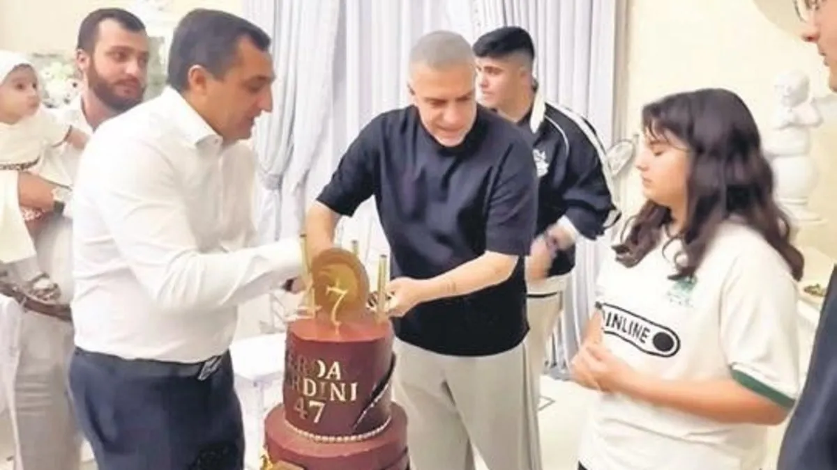 47. yaş gününe sürpriz kutlama 47. yaş gününe sürpriz kutlama