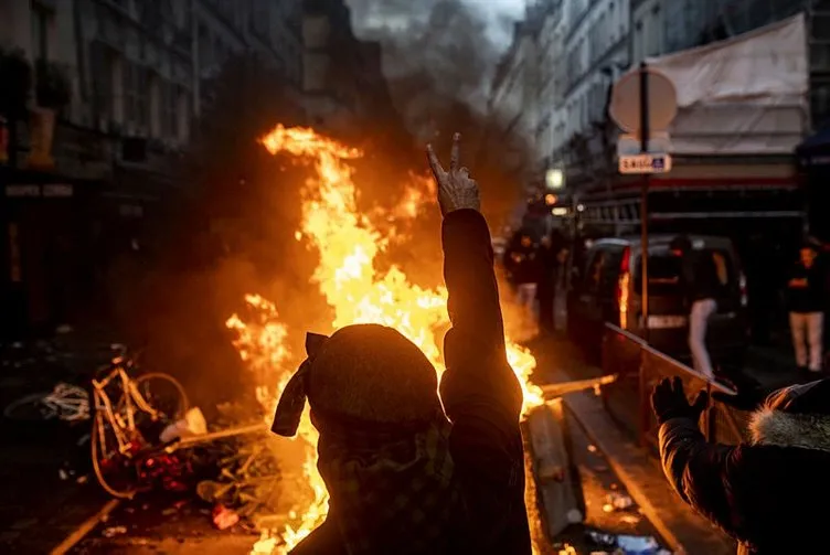 HDP’liler Türkiye’ye iftira yarışına girdi: İşte Paris’teki saldırının perde arkası! Ölenler PKK’lı çıktı, PKK yandaşları Fransız polisine saldırdı