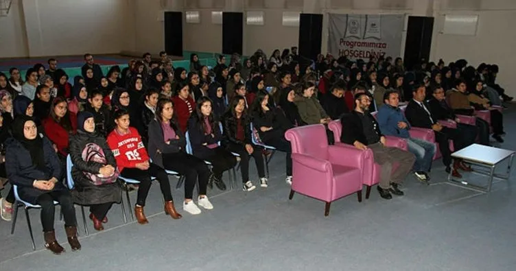 Erzincan Gençlik Merkezi’nde Kadın Hakları Programı düzenlendi