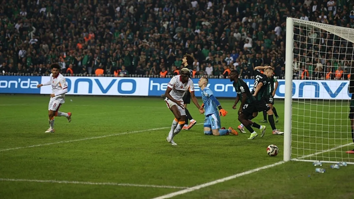 Osimhen’in pozisyonu Kocaelispor – Galatasaray maçında damga vurdu! Sosyal medyada gündem oldu… – Galeri Osimhen’in pozisyonu Kocaelispor – Galatasaray maçında damga vurdu! Sosyal medyada gündem oldu… – Galeri