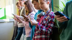 15 yaş altına sosyal medya kısıtlaması mı geliyor? Uzmanı açıkladı: Çocukların sağlığı için...