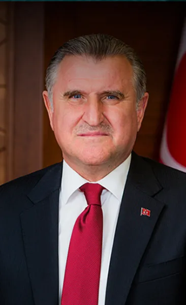 Bakan Bak, Fenerbahçe Beko’yu tebrik etti!