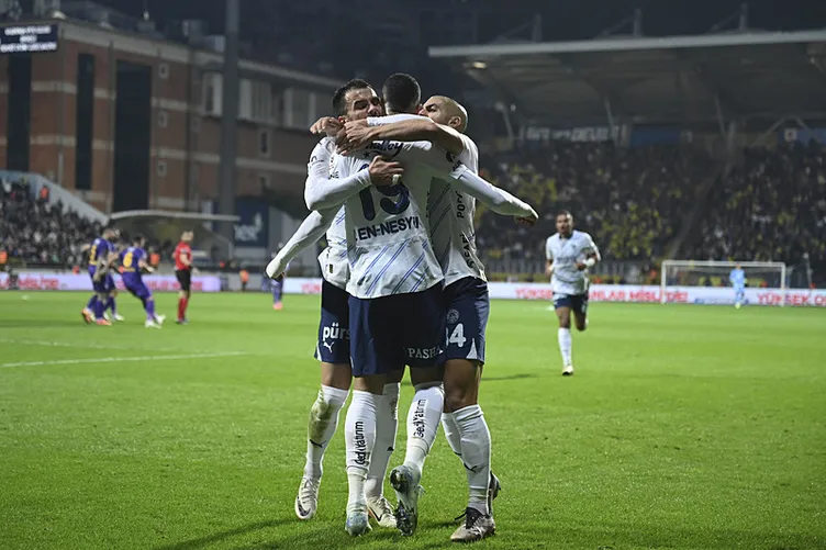 Son dakika haberi: Fenerbahçe İngiltere’nin genç yıldızını alıyor! Menajerinden SABAH Spor’a flaş itiraf...