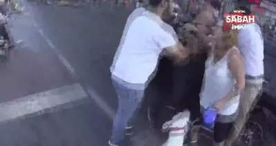 İstanbul’un göbeğinde aile boyu tekme, tokat ve sopalı kavga kamerada
