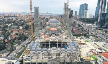 4 minare yükselmeye başladı