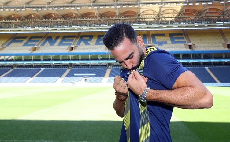 Adil Rami resmen Fenerbahçe’de
