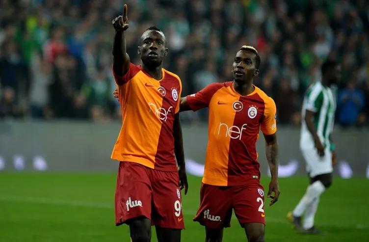 Galatasaray’a bir sakatlık şoku daha! Yıldız oyuncu oyuna devam edemedi