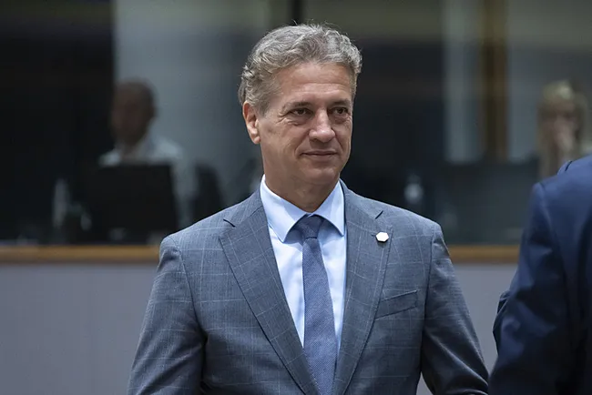 baskan-erdogan-slovenya-basbakani-ile-gorustu-1719337757006.jpeg