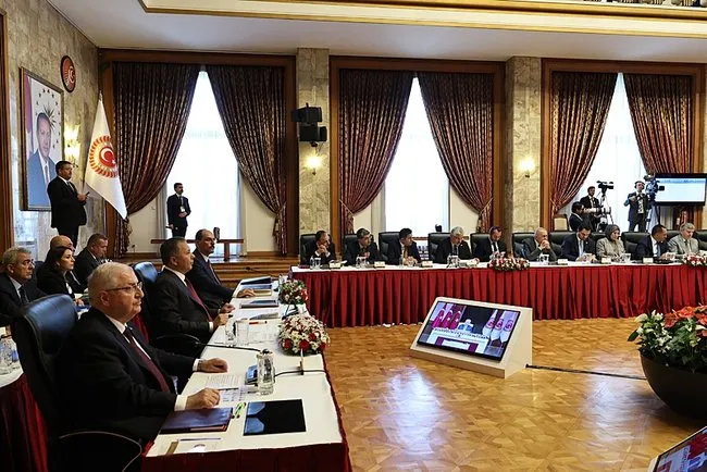 Terörsüz Türkiye Komisyonu 3. kez toplanıyor: AK Parti, CHP ve DEM Parti’nin üye sayısı değişti