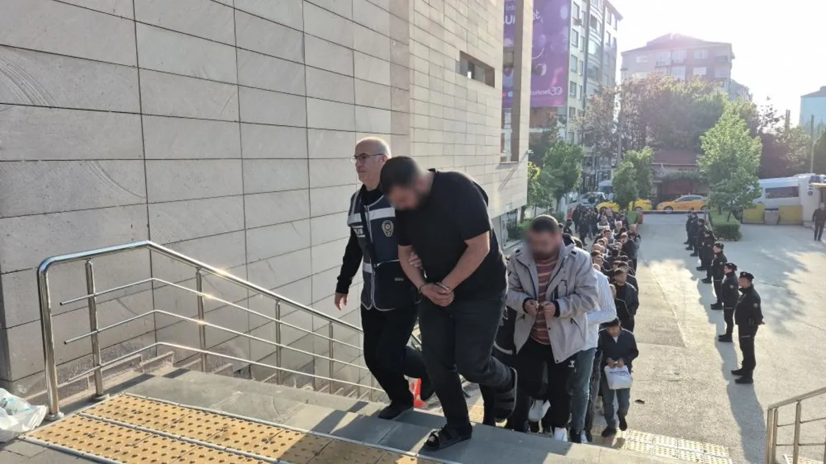 Eskişehir merkezli 33 ilde dev baskın: 8,7 milyar liralık yasa dışı bahis operasyonundan 45 şüpheli adliyede!